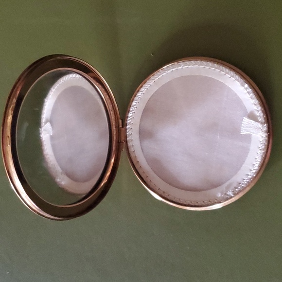 Vintage Compact - Picture 3 of 4